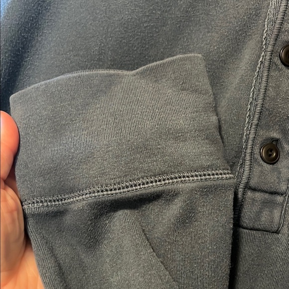 J.Crew Men’s Blue Long-Sleeve Henley - Size XL - Picture 7 of 9